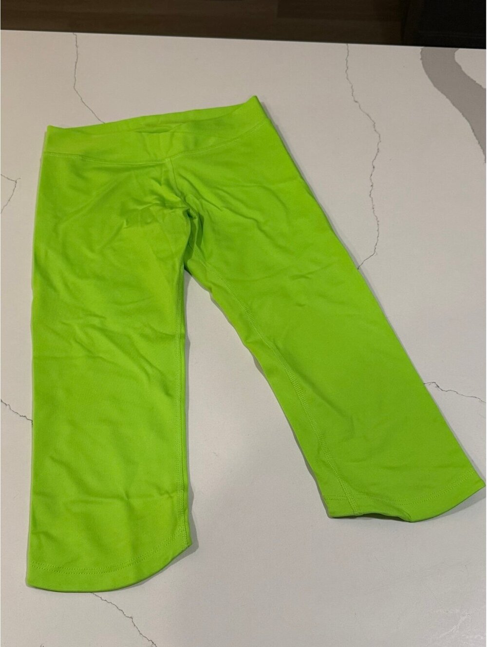 Mika Yoga Wear Lime Green Capri Leggings | Women’s XS